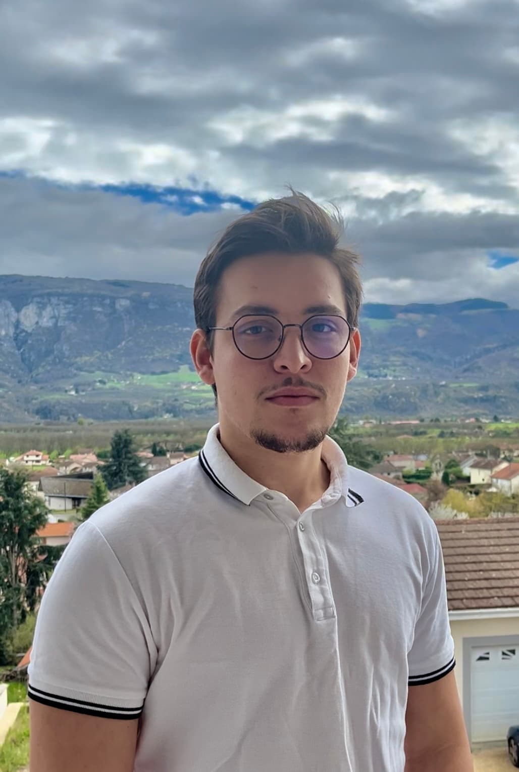 Développeur web freelance spécialisé en création de sites web et applications personnalisées